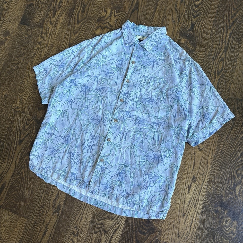 Tommy Bahama Camp Shirt Mens Medium 100% Silk Button Up Bamboo Pattern Blue